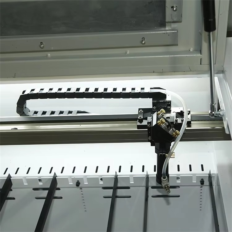 Machine de découpe laser CO2 C - Industrial Laser Fabric Cutting Machine avis et prix
