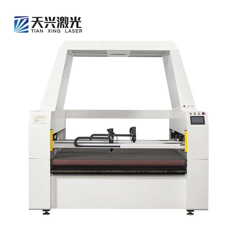 Machine de découpe industriell - Industrial Laser Fabric Cutting Machine avis et prix