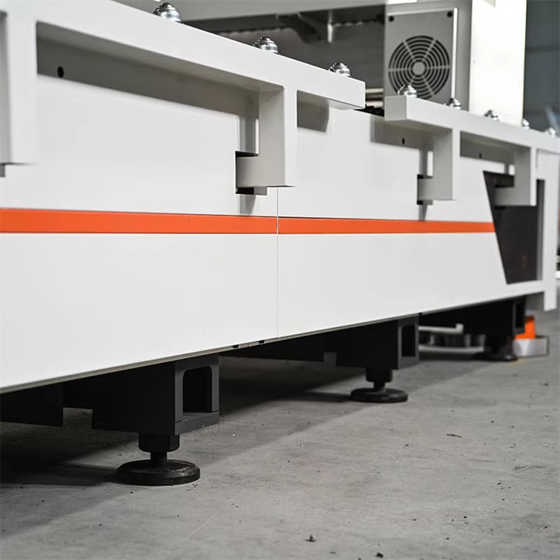 Machine de découpe laser fibre - Quality Industrial Laser Cutting avis et prix